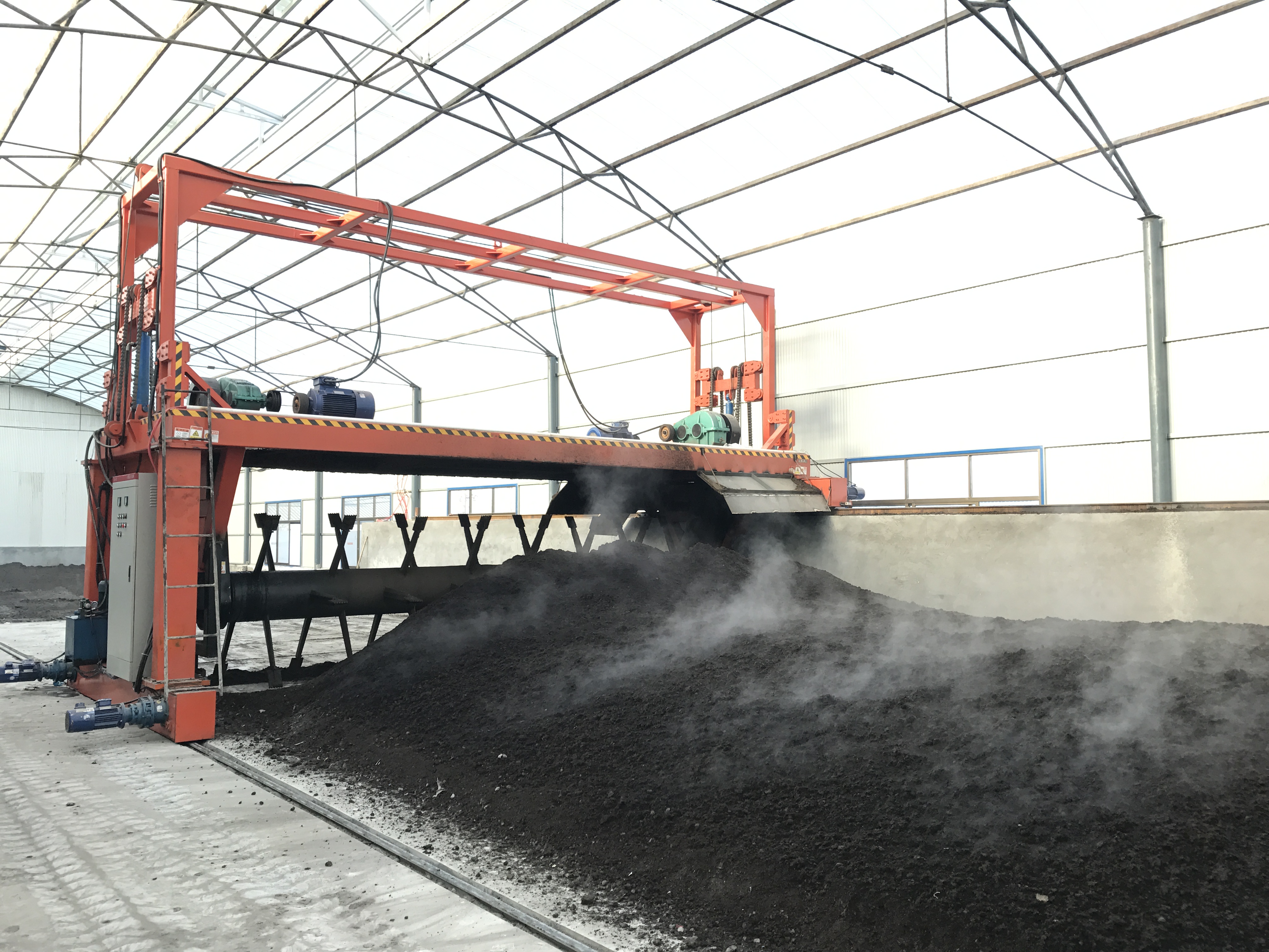 Groove Type Compost Turner